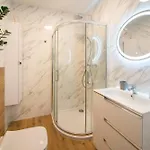 Maya's Residence 49 - spacious 3 rooms apart Apartamento *