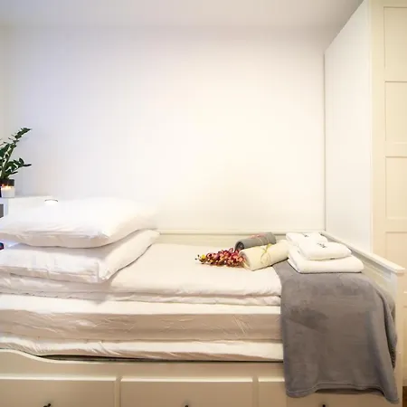 Maya's Flats & 49 - Spacious 3 In Szafarnia * Gdańsk
