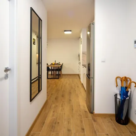 Maya's Flats & 49 - Spacious 3 In Szafarnia Gdańsk