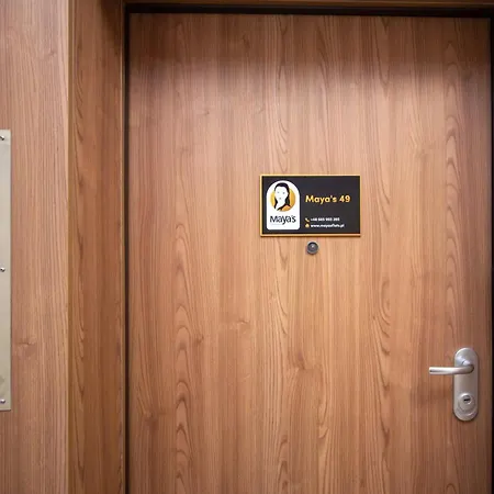 Maya's Flats & 49 - Spacious 3