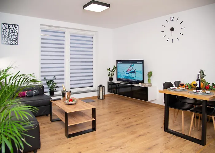 Maya's Flats & 49 - Spacious 3 * غدانسك