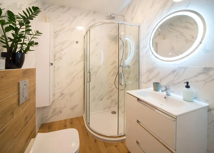 Maya's Flats & 49 - Spacious 3 Appartement *